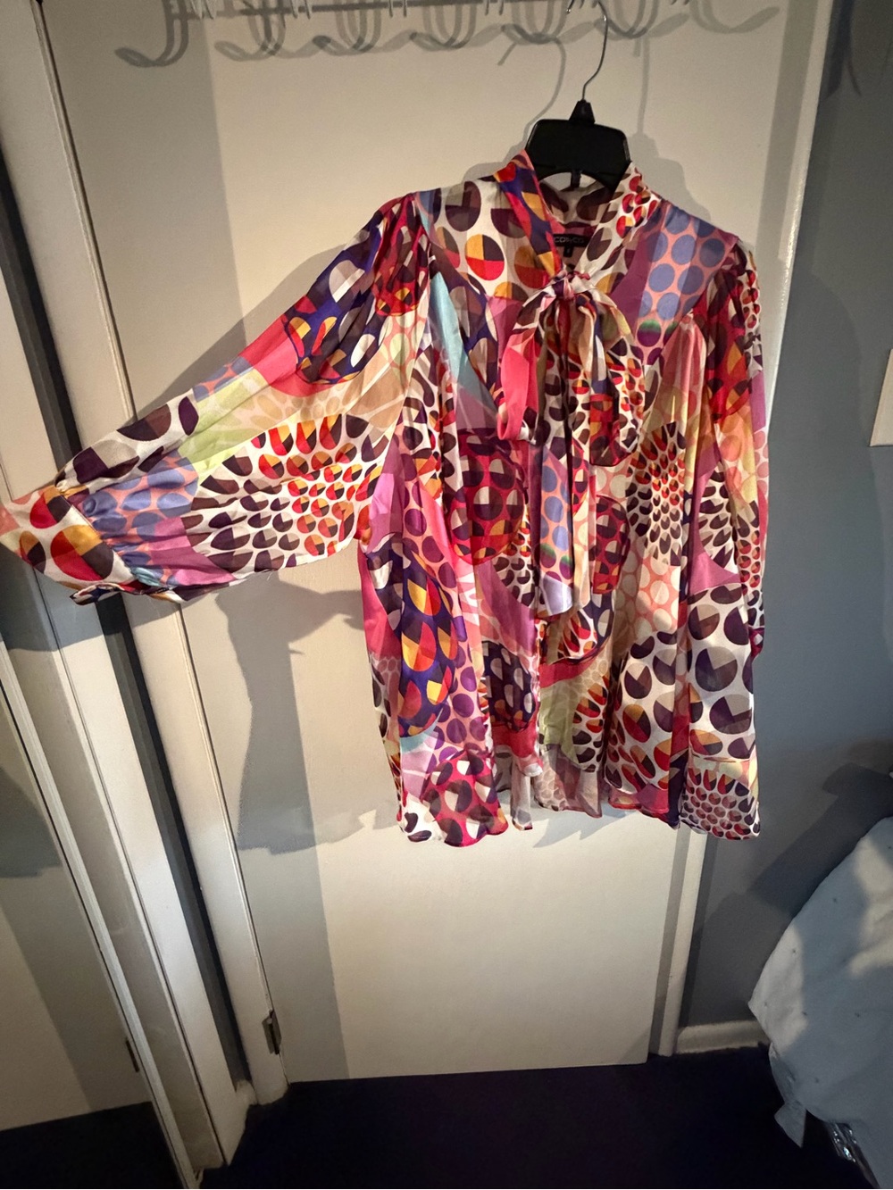 CQbyCQ Abstract Tie-Neck wide flow hem Blouse in Multicolor